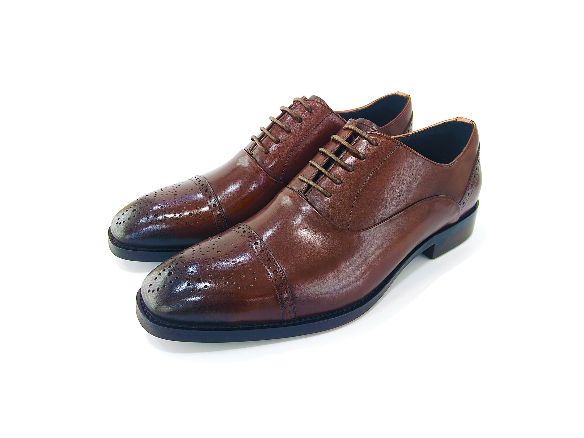 真皮雕花男装牛津鞋