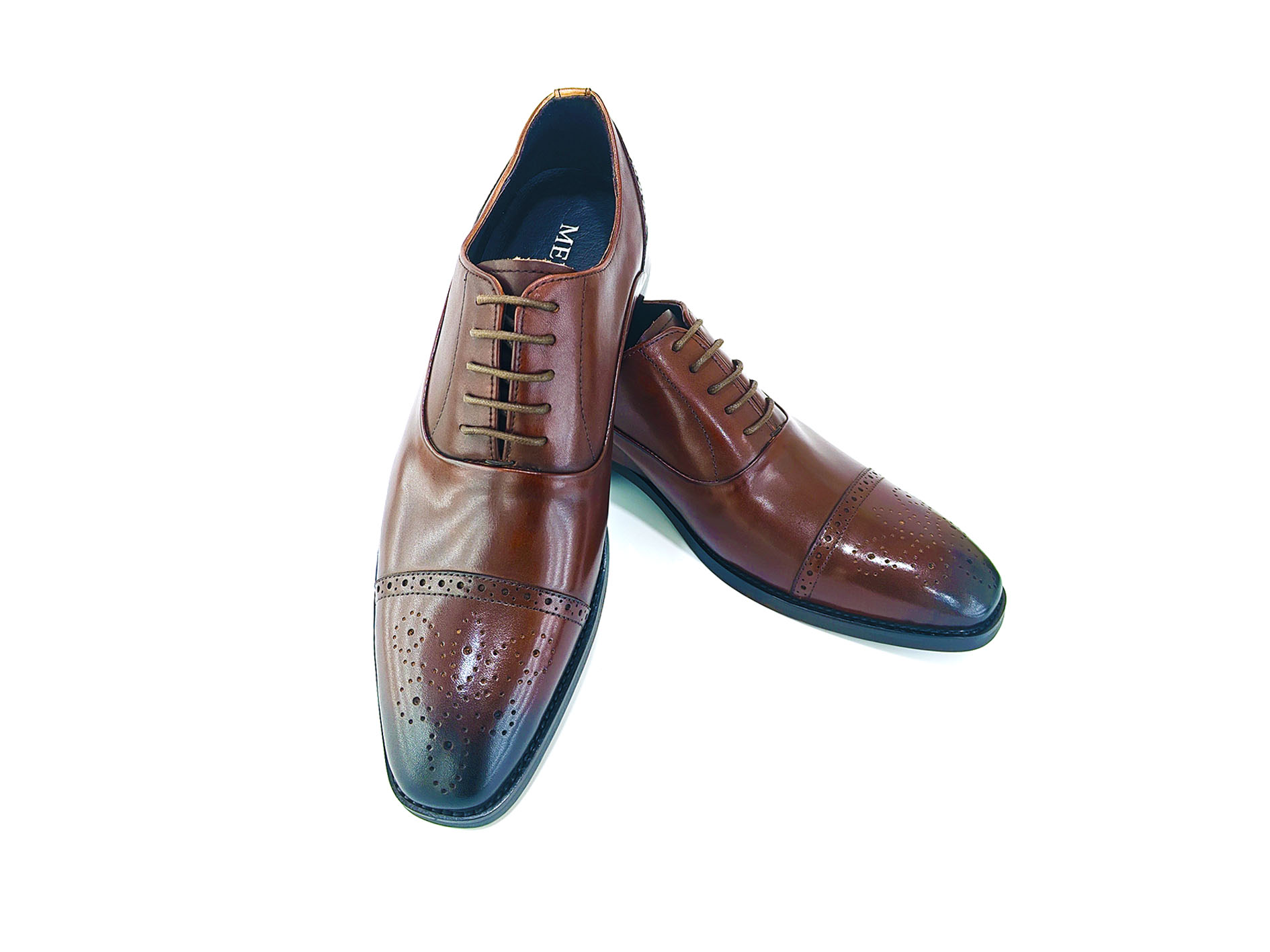 真皮雕花男装牛津鞋