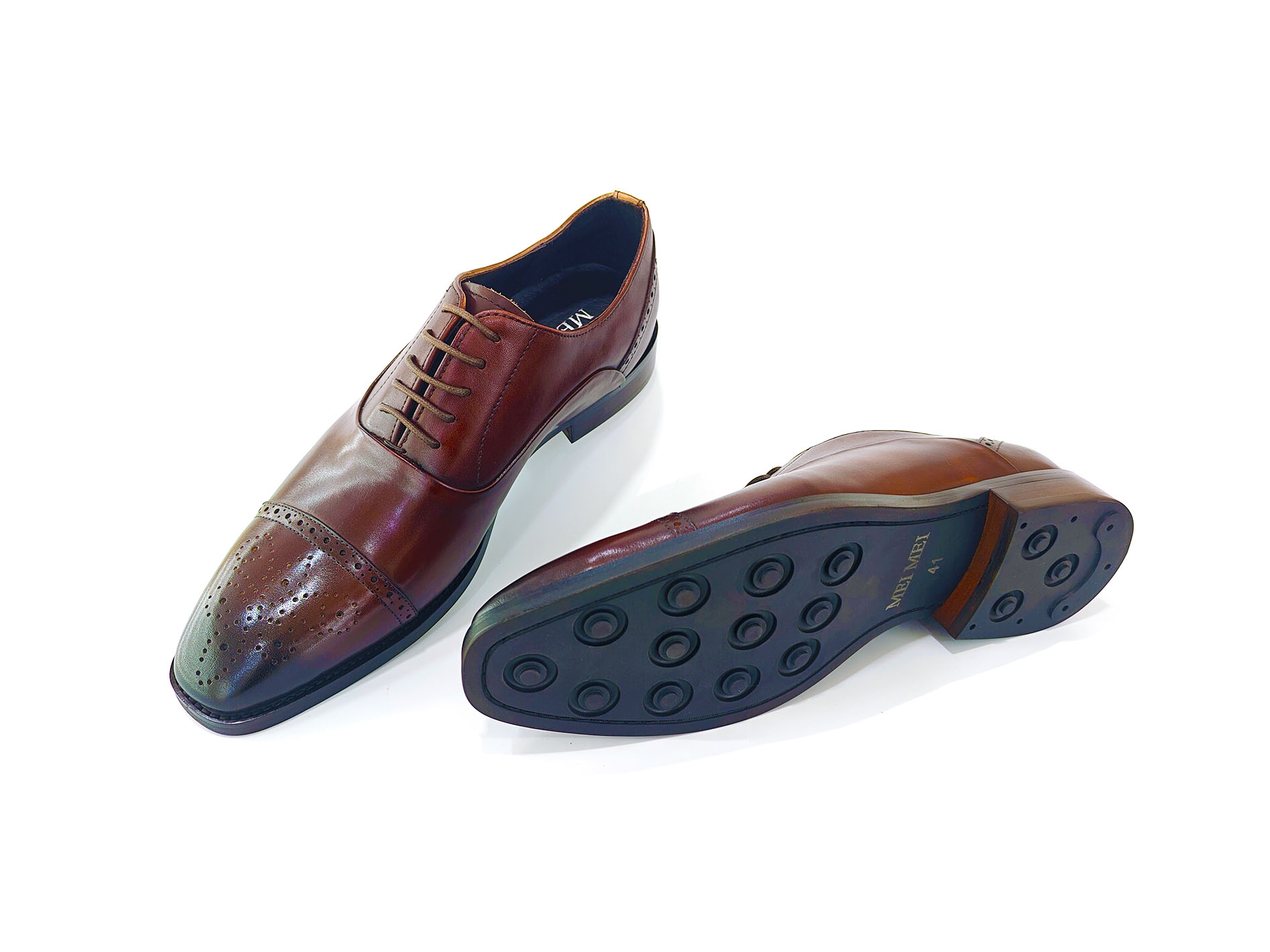 真皮雕花男装牛津鞋