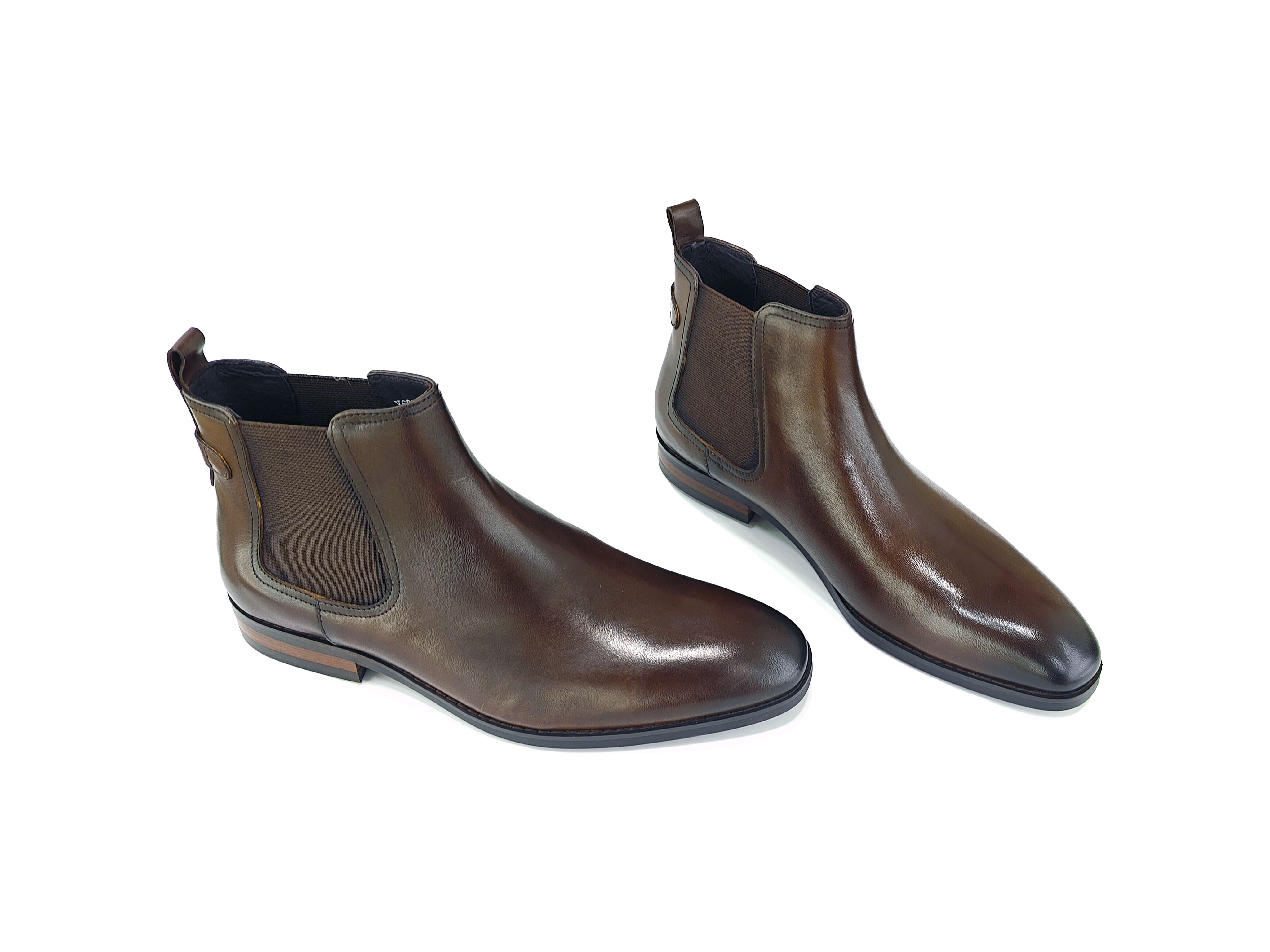 方头真皮男装橡筋切尔西短靴