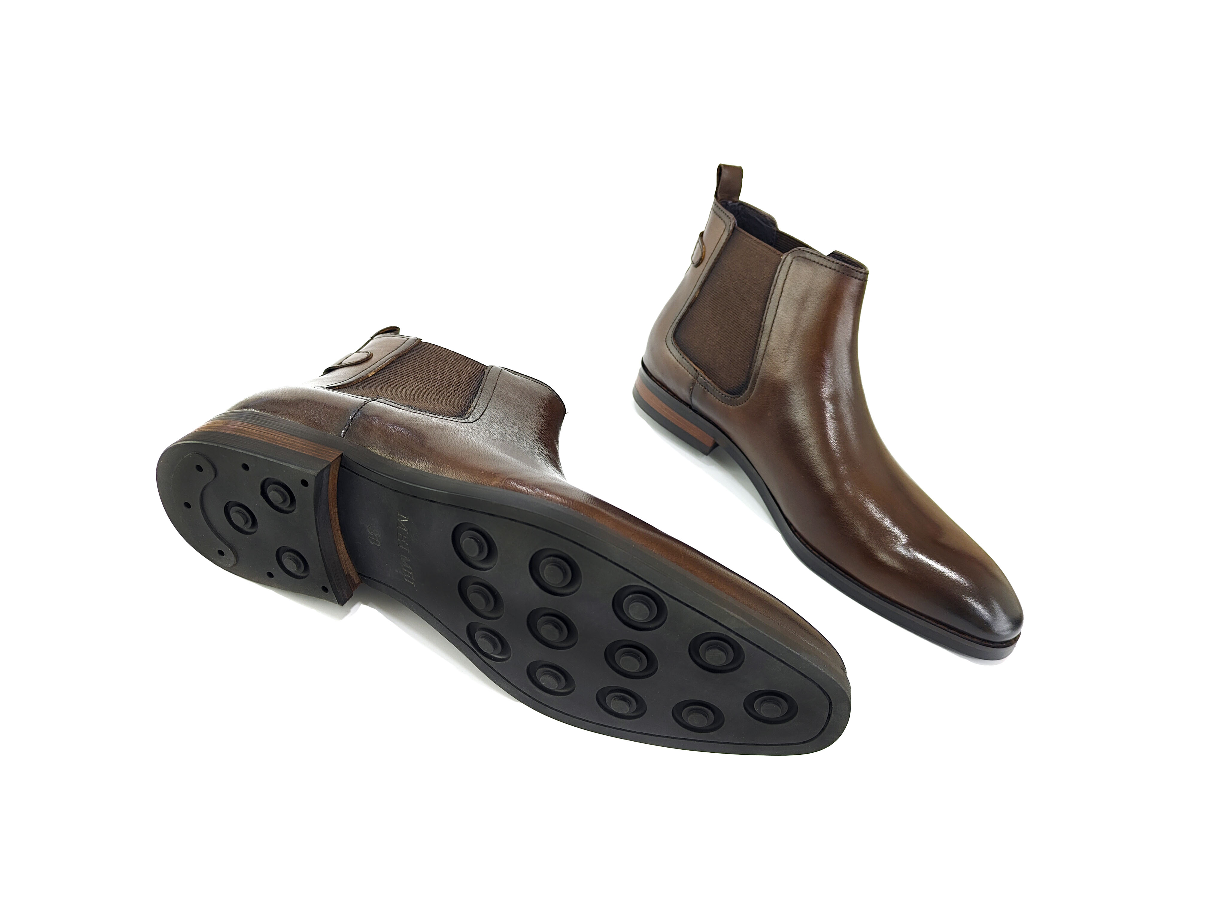 方头真皮男装橡筋切尔西短靴