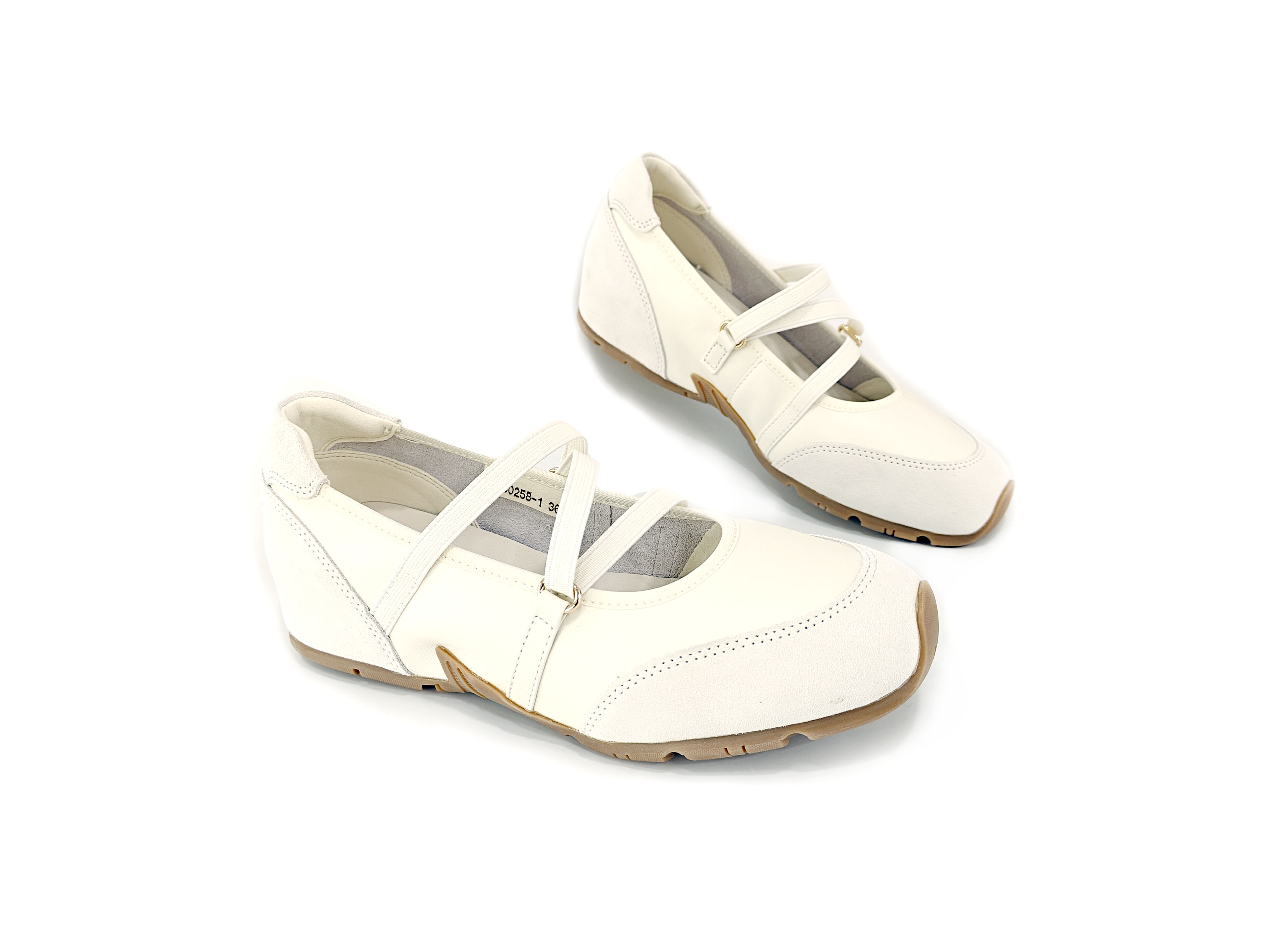 真皮橡筋休闲鞋