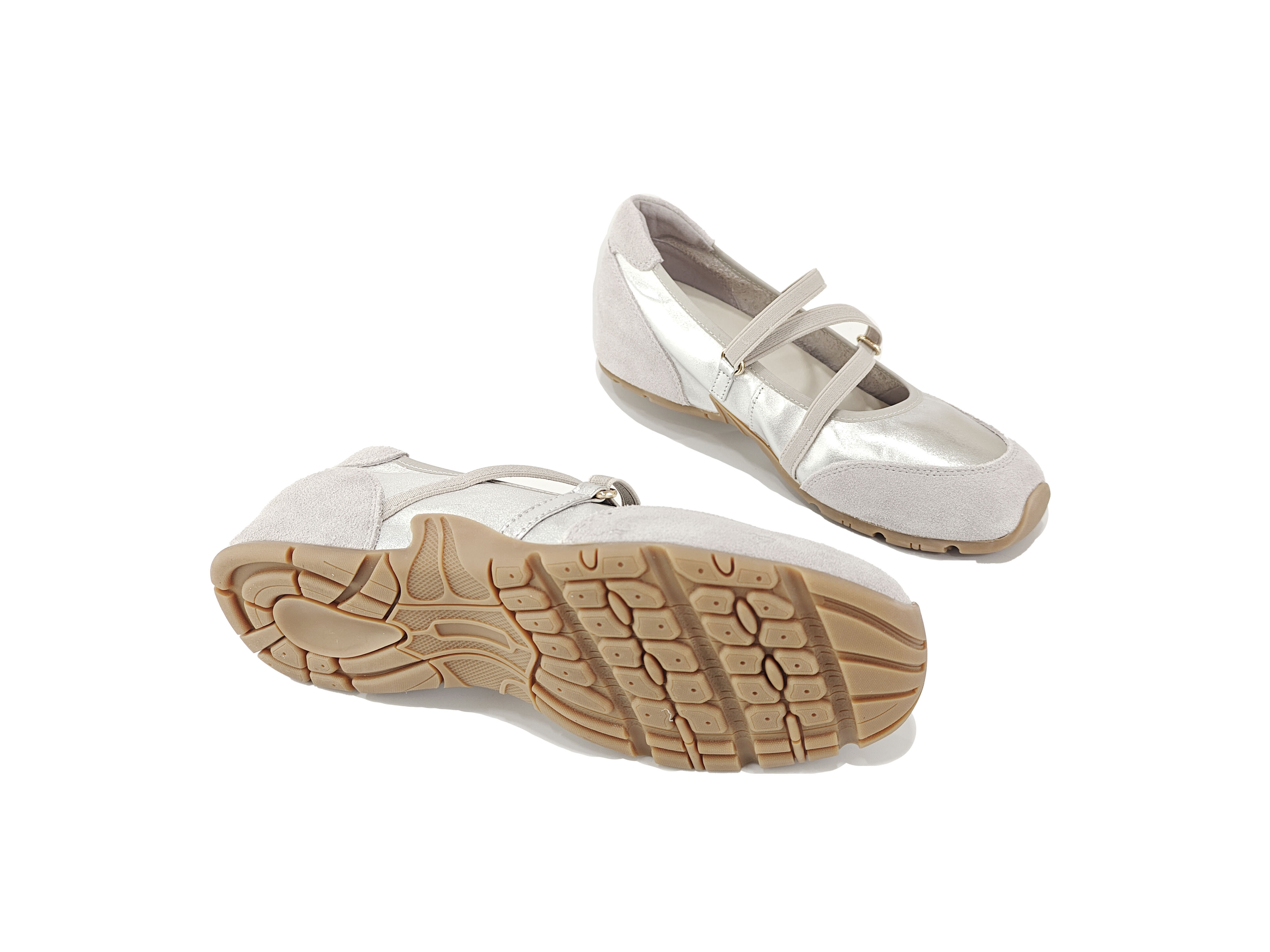 真皮橡筋休闲鞋