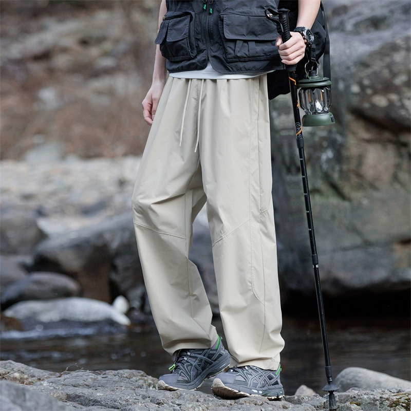 【日系極簡百搭設計】梭織暗紋格寬鬆直筒透氣男士休閒長褲