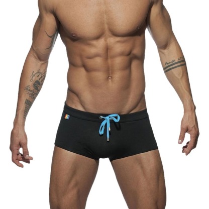 【你的度假造型單品！】新款抽繩個性彩虹印花口袋平角男士泳褲