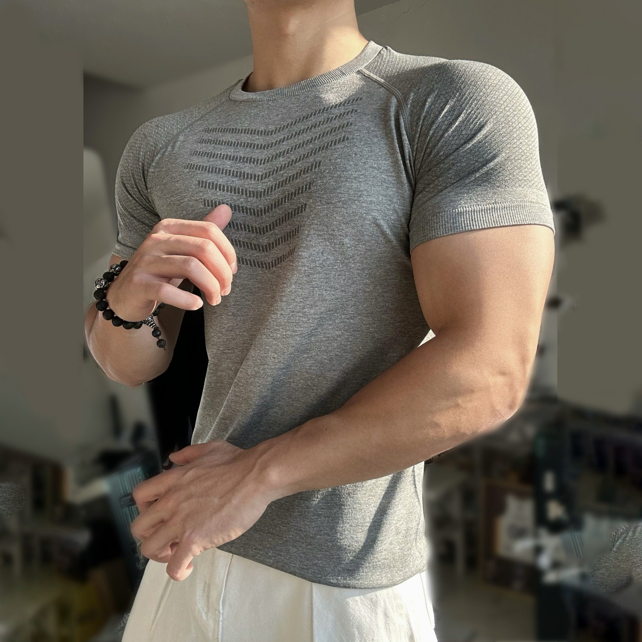 【速乾修身】美式提花鯊紋短袖訓練健身彈力T恤