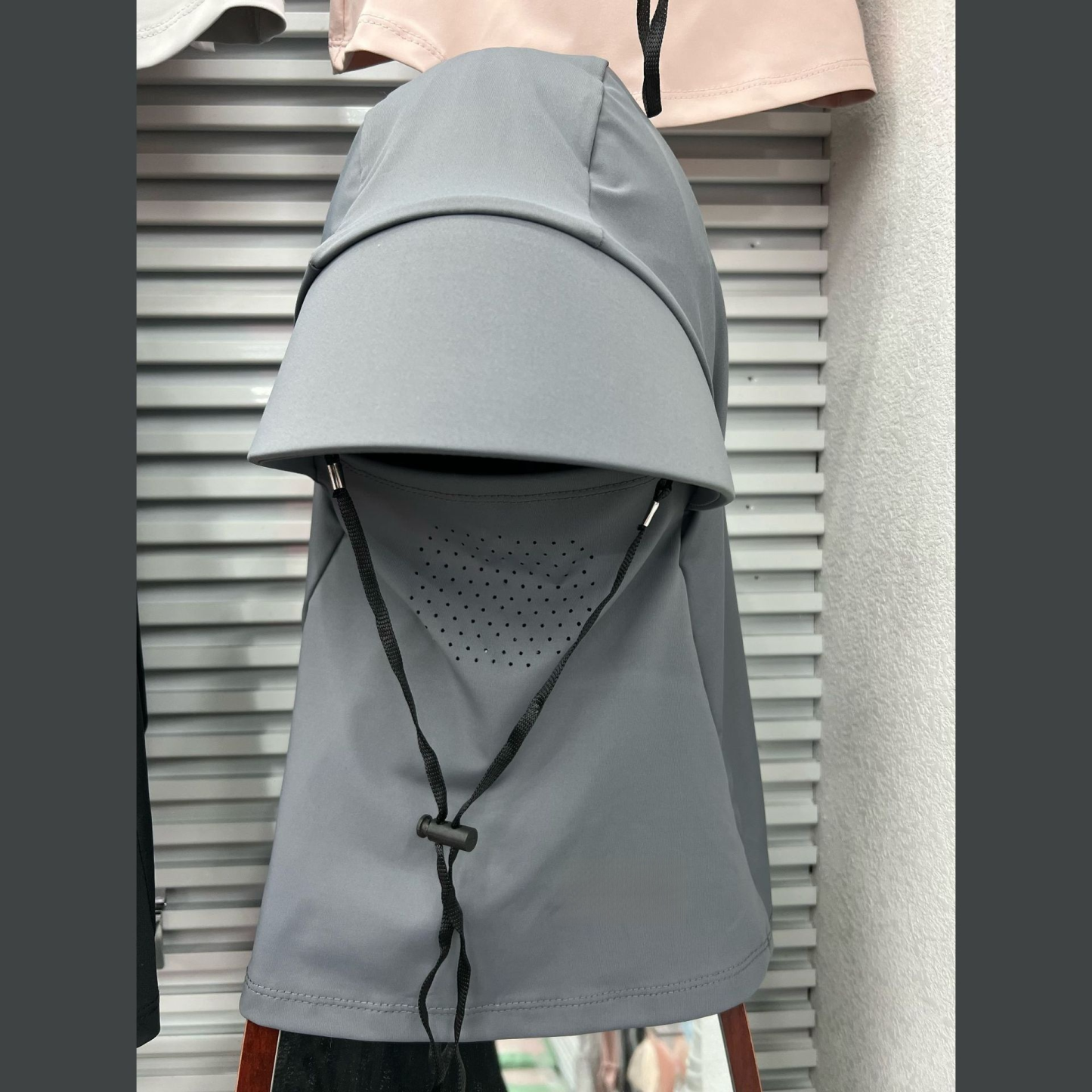 หมวกกันแดดปีกกว้าง ดีไซน์ชิ้นเดียว