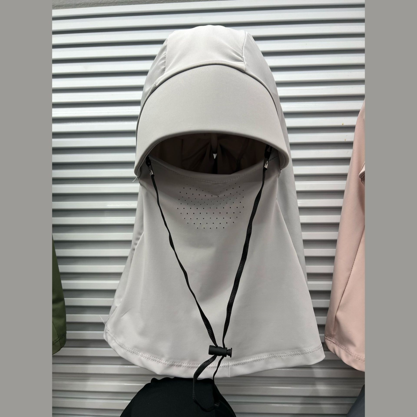 หมวกกันแดดปีกกว้าง ดีไซน์ชิ้นเดียว