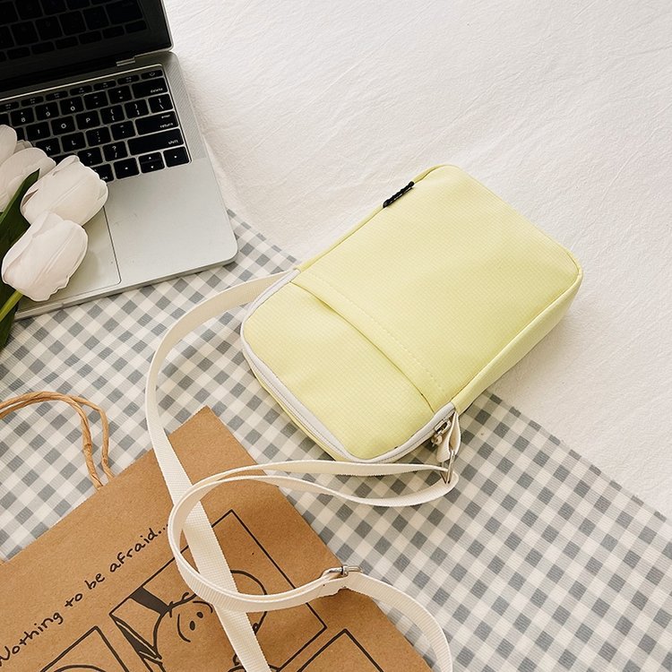 กระเป๋าสะพายข้างกันขโมยแบบมีหลายช่อง