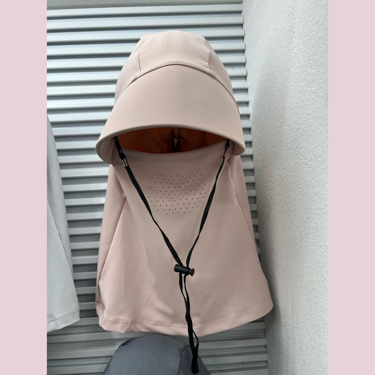 หมวกกันแดดปีกกว้าง ดีไซน์ชิ้นเดียว