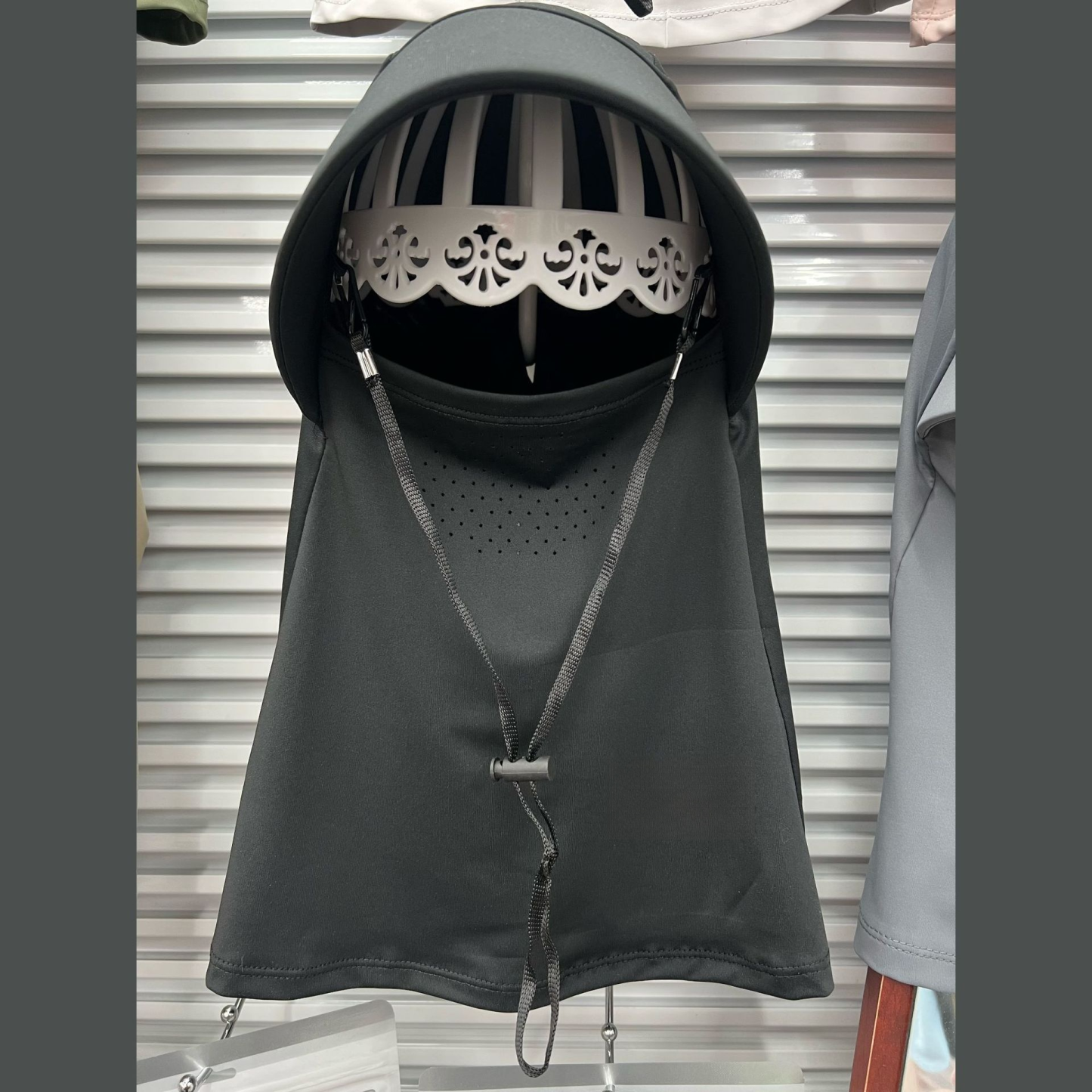 หมวกกันแดดปีกกว้าง ดีไซน์ชิ้นเดียว