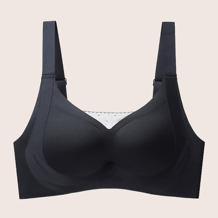 小胸でもバストアップ＆脇肉ケア