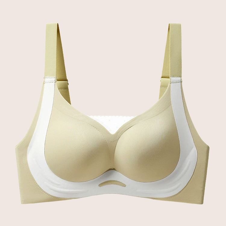 小胸でもバストアップ＆脇肉ケア