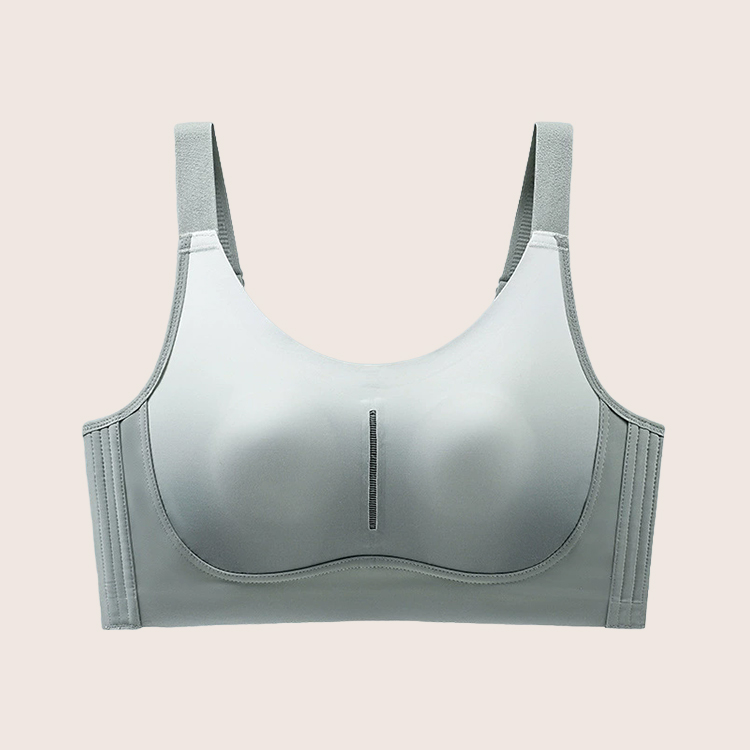 大胸でもすっきり見えるブラジャー