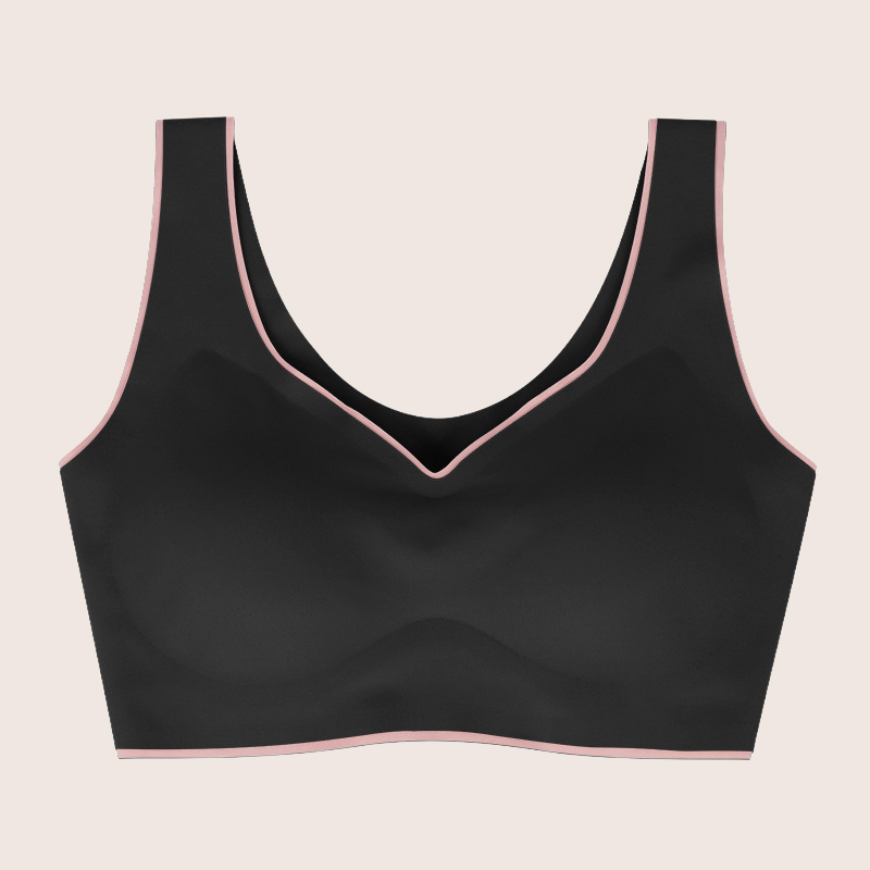 胸が大きく小さく見えるキュッとした下着