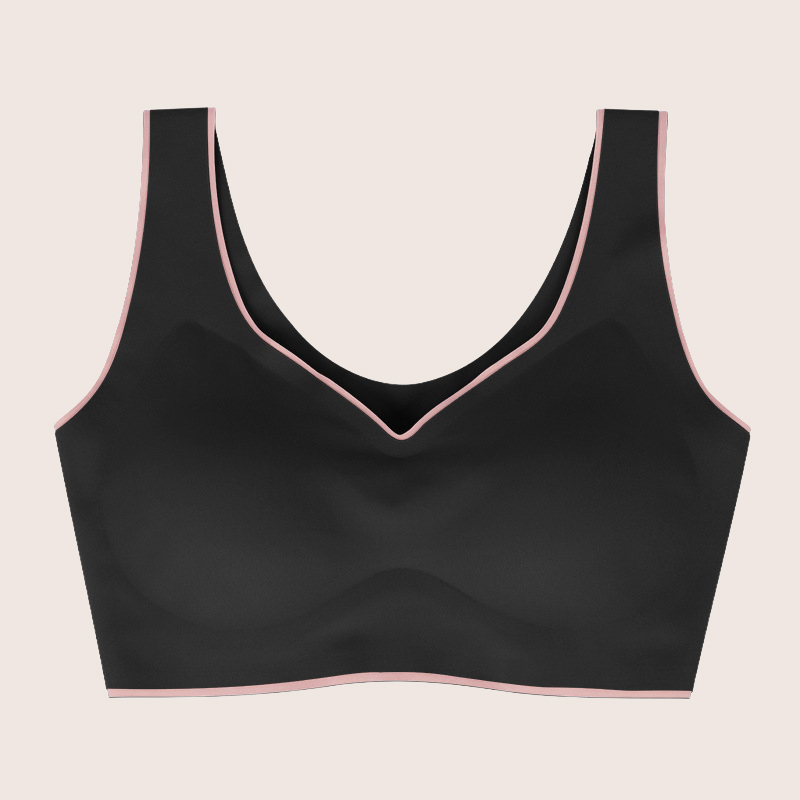 胸が大きく小さく見えるキュッとした下着