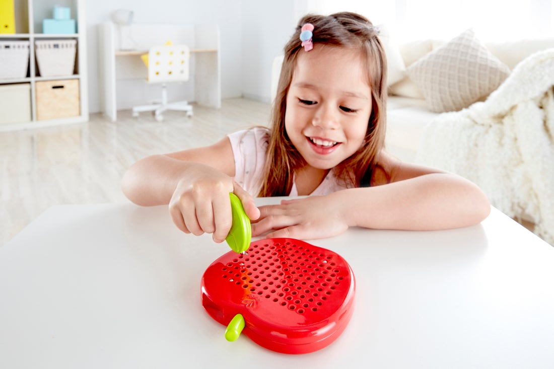 Hape Magnetic Drawing Board | 磁性蘋果畫板 (3-6歲)
