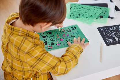 Hape Oodles of Doodles Scratching | 刮畫樂無窮 (4-12 歲)