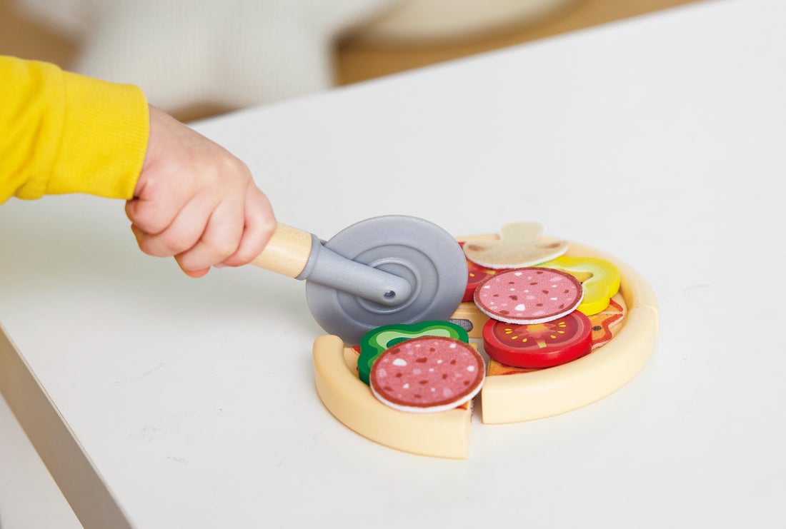 Hape Light & Sizzle Pizza Oven Set | 薄餅焗爐玩具套裝 (2-8 歲)