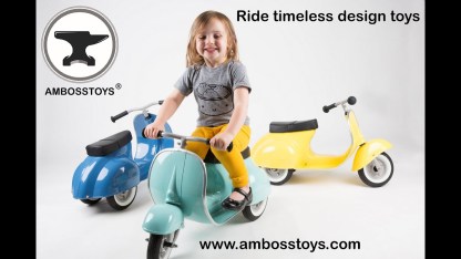 Ambosstoys PRIMO 經典 兒童平衡車 (天空藍 BABY BLUE) | 送給孩子、孫子或愛人的完美禮物 | 每位經典汽車愛好者的收藏品