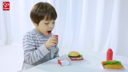 Hape Fast Food Set | 快餐店套餐玩具套裝 (2-8 歲)