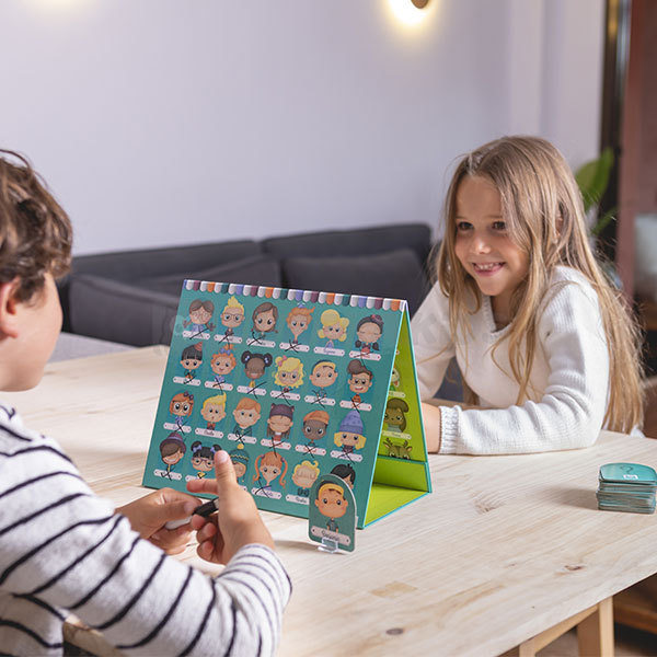 Eurekakids 策略遊戲 - 猜猜我是誰？(5 歲以上)