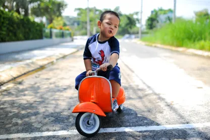 Ambosstoys PRIMO 經典復古造型滑步車 - 珊瑚橙 (ORANGE)-Ambosstoys-Eurekakids