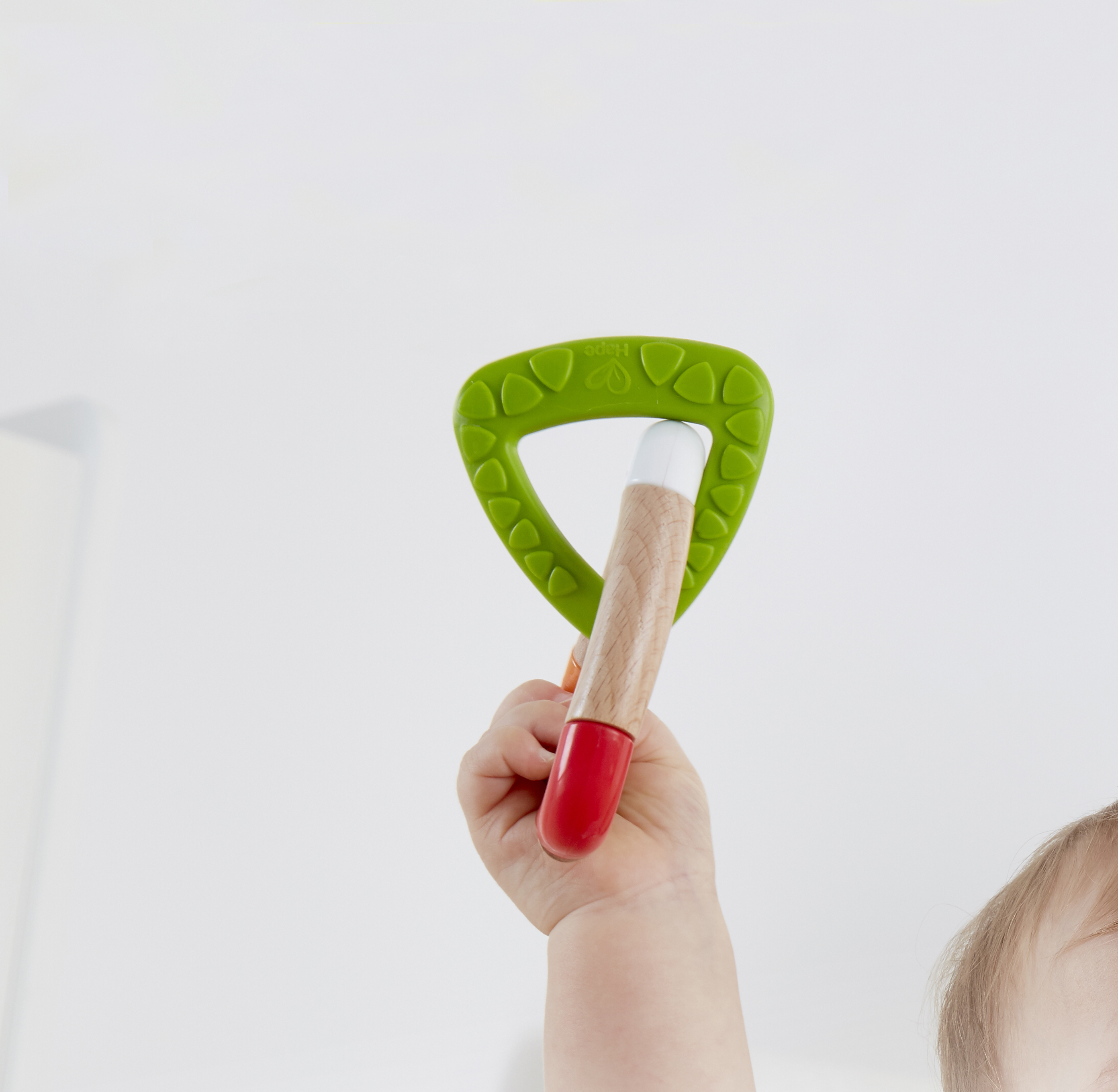 Hape 促進手眼協調和精細動作發展的bb玩具