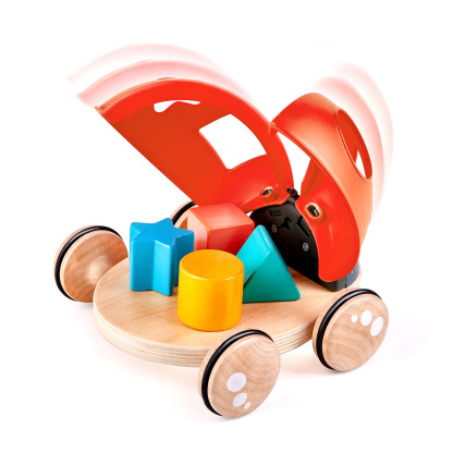 色彩繽紛的木製拖拉玩具，翅膀可拍動設計適合幼兒學步訓練
