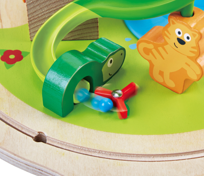 教室感官角擺放的幼兒玩具與延伸教學活動配置