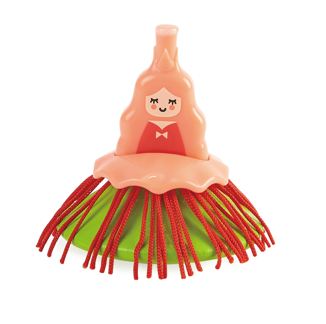 幼兒用手旋轉木製陀螺的特寫，顯示裙擺旋轉效果