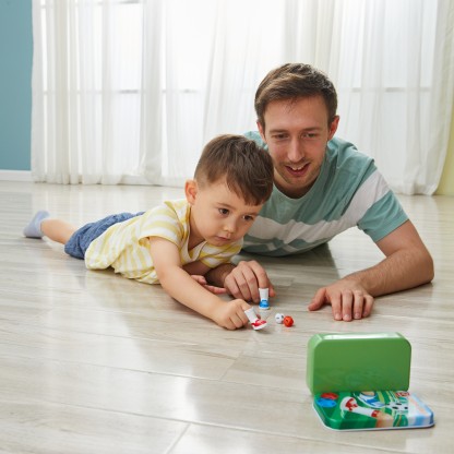 親子互動手指足球對戰培養手眼協調能力