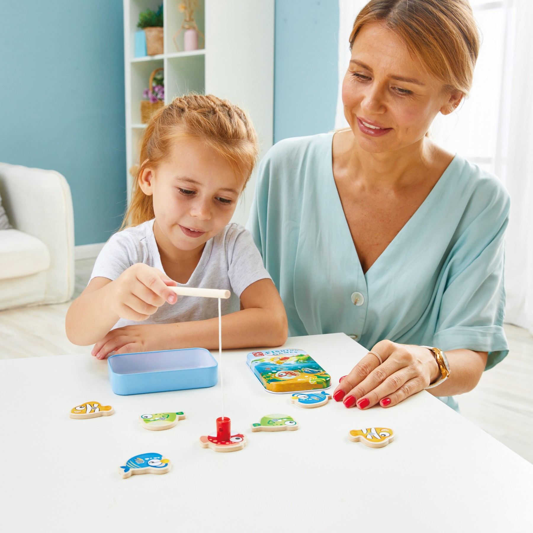 親子互動玩磁性釣魚遊戲培養數理能力