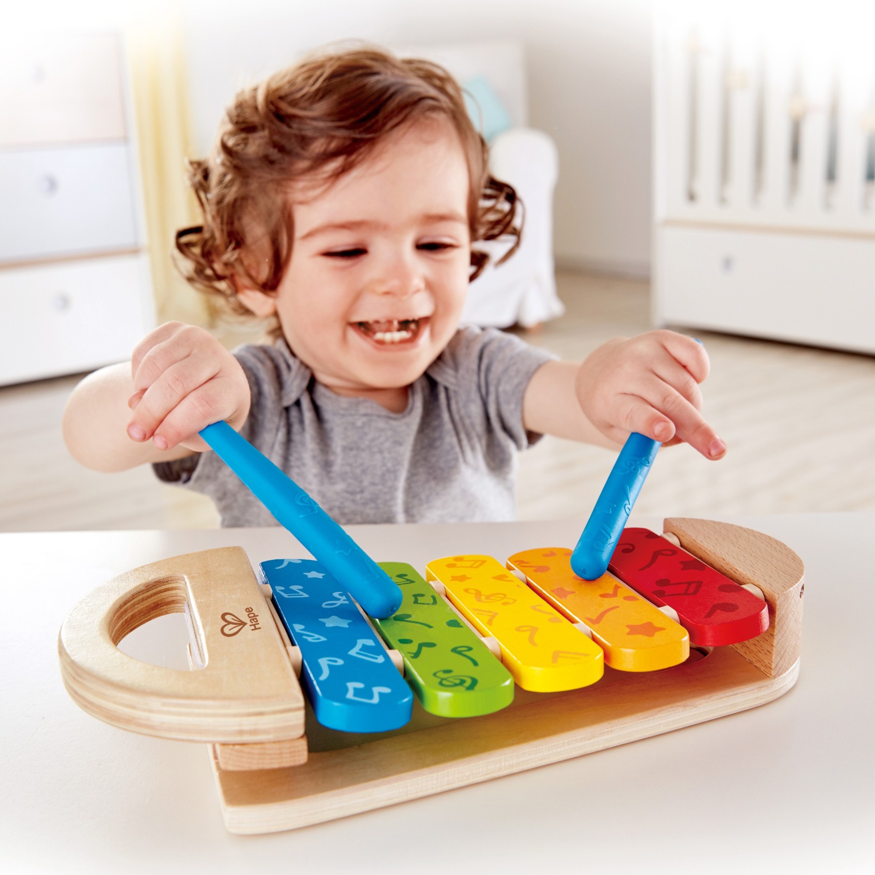 益智音樂玩具促進手眼協調與聽覺發展，啟發音樂潛能