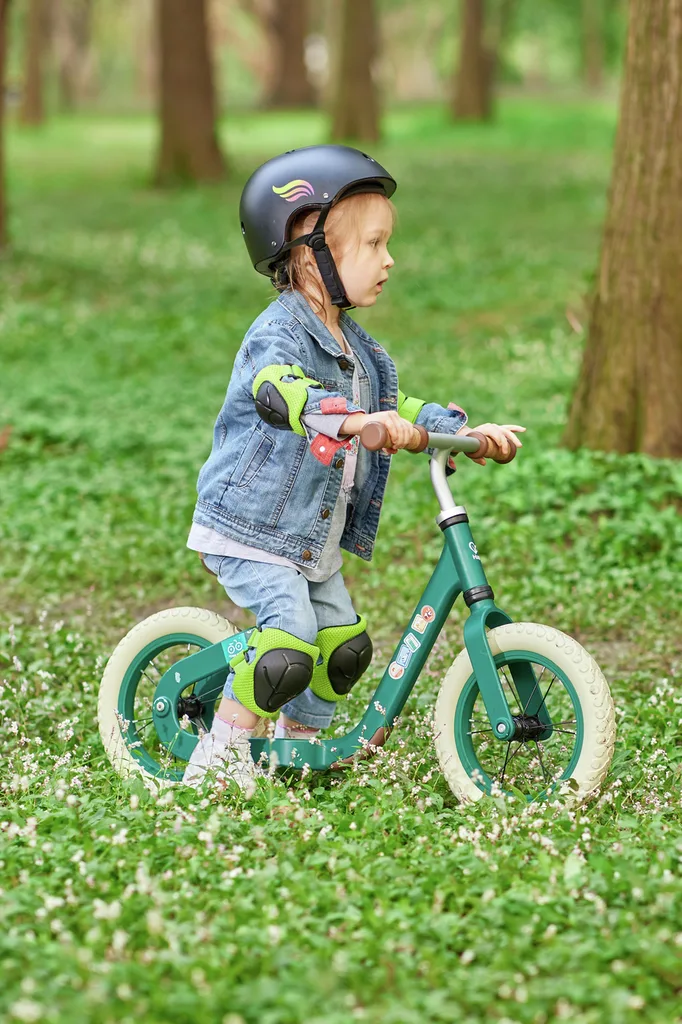 安全帽，黑色-Hape-Eurekakids