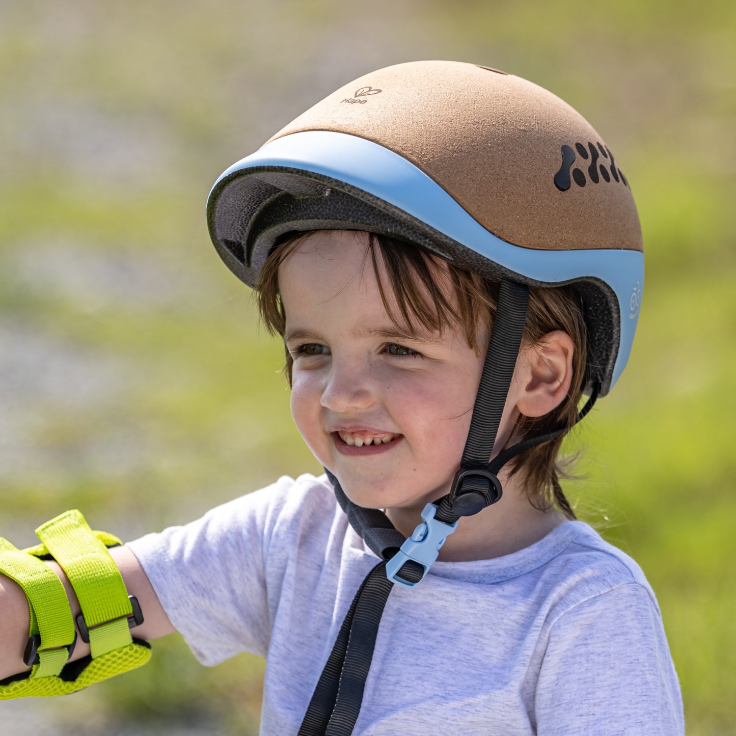 兒童戶外運動安全帽環保軟木材質適合平衡車騎乘