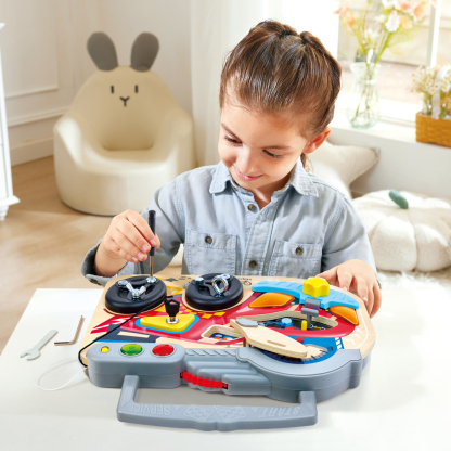 小小賽車手的忙碌板-Hape-Eurekakids