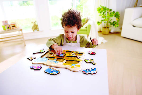 Hape Construction Peg Puzzle (2 歲到4歲)