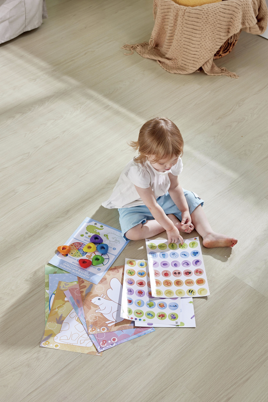 Hape 蠟筆著色套裝 - 附活動手冊 (2-4歲)