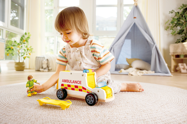 Hape Rapid Response Toy Ambulamce (2到8歲)