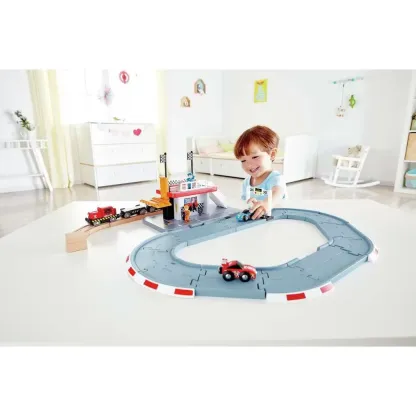 火車軌道賽車場組合-Hape-Eurekakids