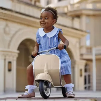 Ambosstoys PRIMO 經典 兒童平衡車 (奶油白 CREAM) | 送給孩子、孫子或愛人的完美禮物 | 每位經典汽車愛好者的收藏品