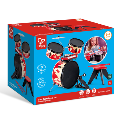 親子共同操作音樂玩具進行互動遊戲增進手眼協調