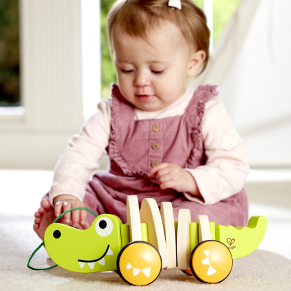 鱷魚造型學步訓練玩具，適合親子互動與角色扮演遊戲