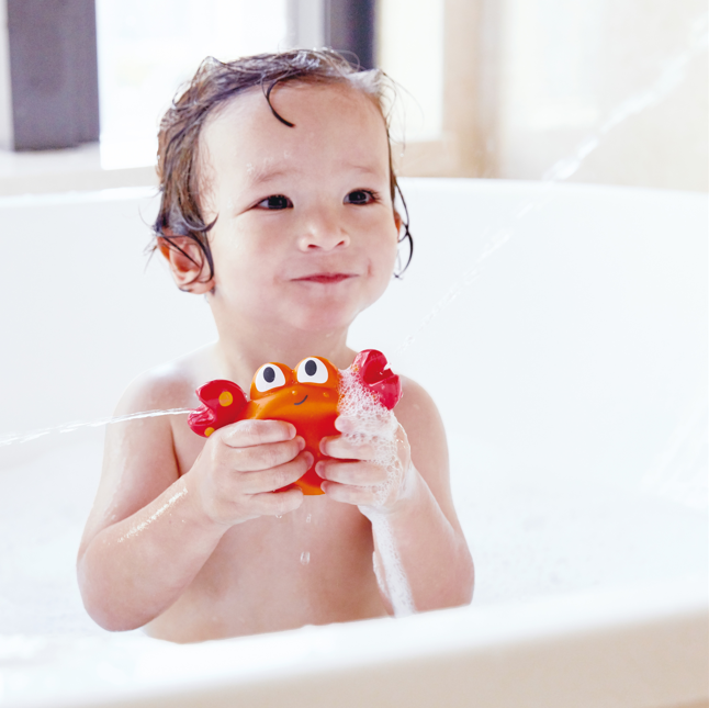 Hape 岩池噴水器 | 2-3歲