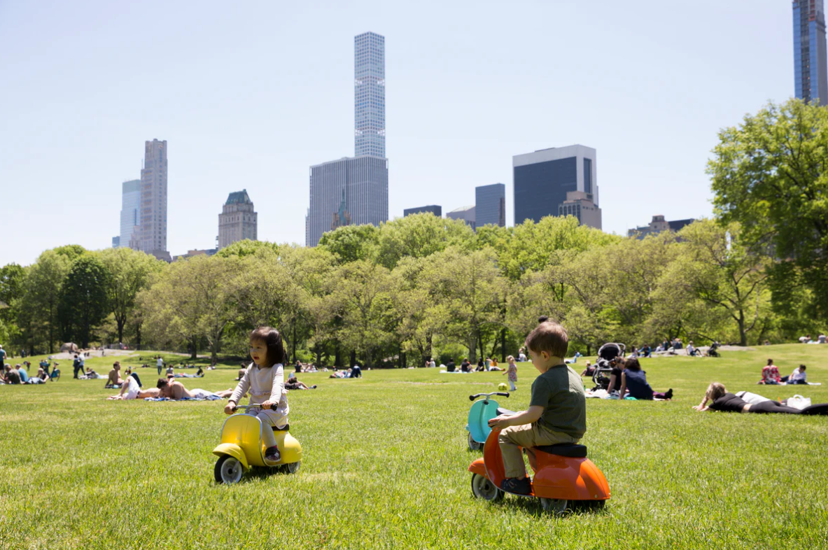 Ambosstoys PRIMO 經典 兒童平衡車 (迷人粉 PINK) | 送給孩子、孫子或愛人的完美禮物 | 每位經典汽車愛好者的收藏品