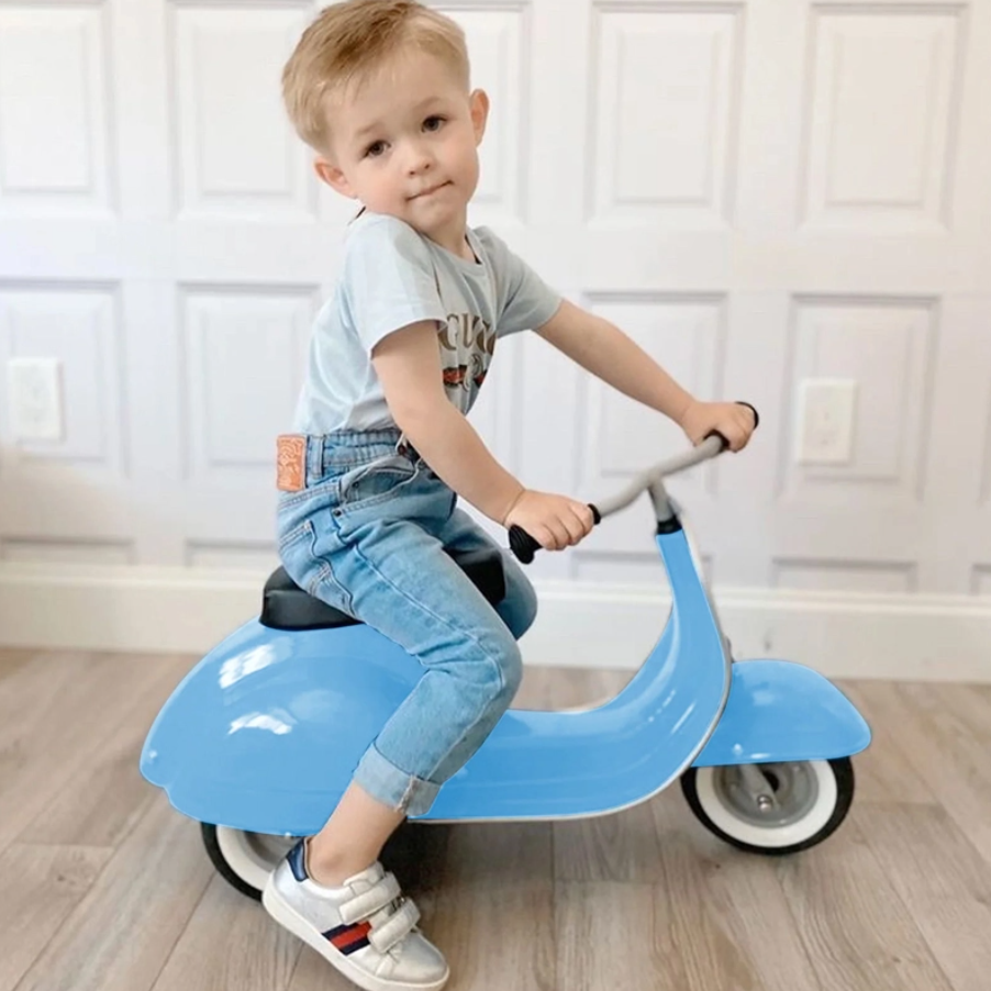 Ambosstoys PRIMO 經典 兒童平衡車 (天空藍 BABY BLUE) | 送給孩子、孫子或愛人的完美禮物 | 每位經典汽車愛好者的收藏品