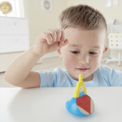 傳統陀螺玩具促進專注力與精細動作發展