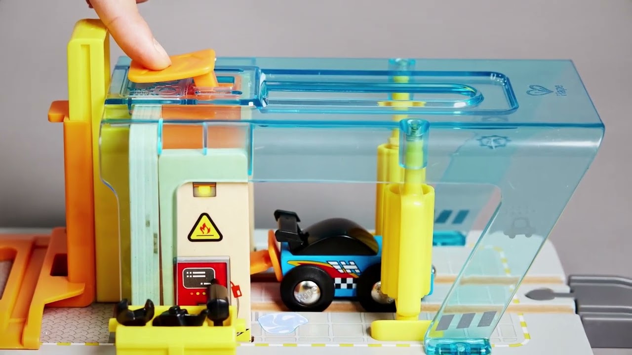 Hape Repair & Wash Station 火車軌道車輛洗修站 (3-8歲) \\NEW//