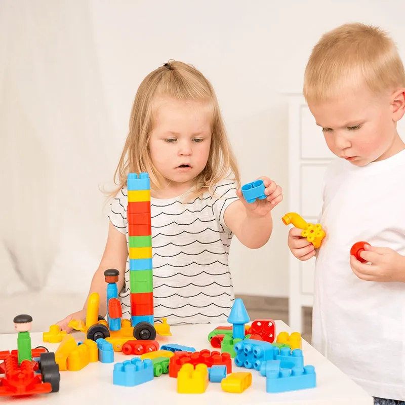 Poly M 積木 (128 塊) | 材質柔韌無尖角，讓孩子安心抓握與拼砌